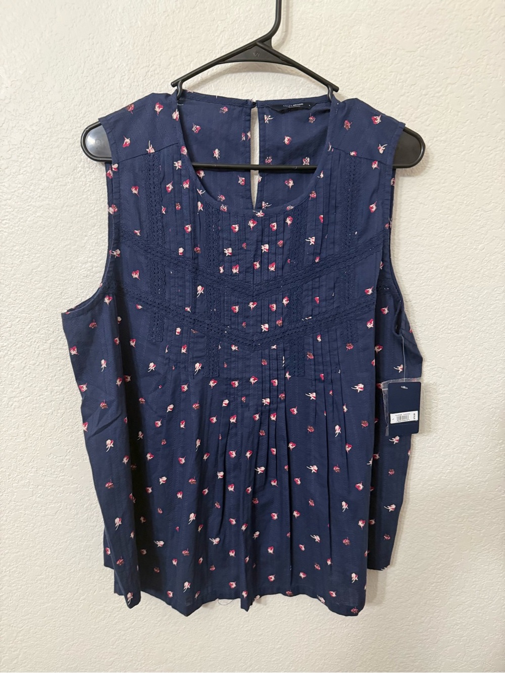 Lucky Brand Sleeveless Navy Floral Pintuck Women's Top